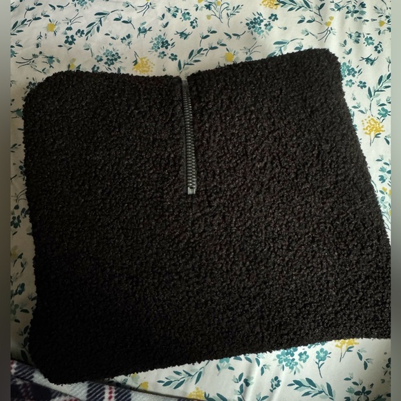 Elle Women's Black Zip-Up Jacket - Picture 11 of 11